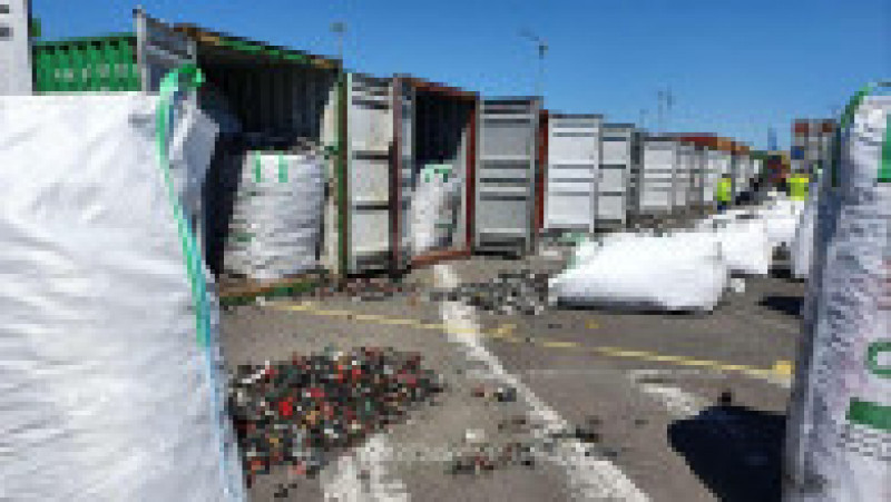 Alte 15 containere cu deșeuri din Germania, în Portul Constanța FOTO: Poliția de Frontieră | Poza 7 din 8