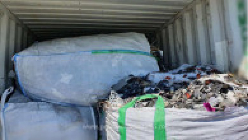 Alte 15 containere cu deșeuri din Germania, în Portul Constanța FOTO: Poliția de Frontieră | Poza 2 din 8
