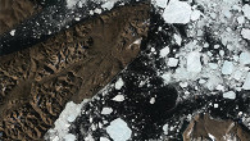Groenlanda, văzută de pe satelitul Copernicus. Foto: EOHelp/ Twitter | Poza 2 din 16