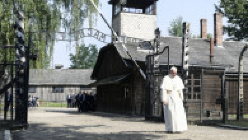 La 29 iulie 2016, suveranul pontif a vizitat în timpul şederii sale în Polonia lagărele de la Auschwitz şi Birkenau. Foto: Profimedia Images | Poza 4 din 6