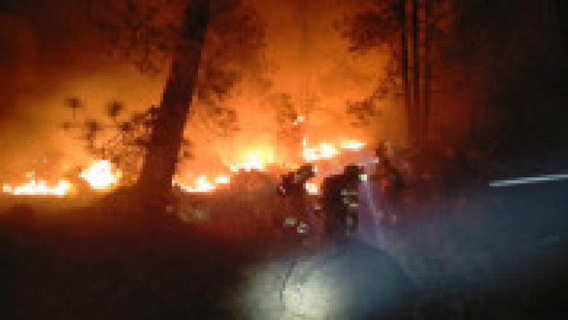 Pompierii se luptă de trei zile cu un incendiu masiv în Tenerife. Peste 3.300 de hectare de vegetaţie au ars. FOTO: Twitter Seguridad Cabildo de Tenerife | Poza 4 din 5