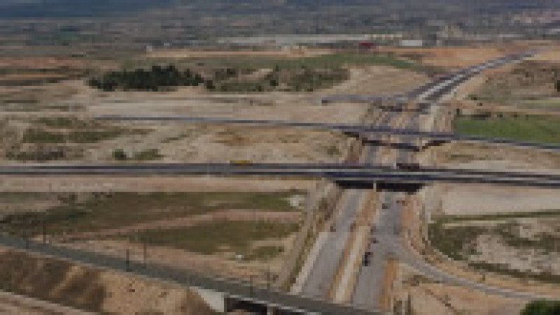 Spectaculoasa autostradă din Spania. Constructorul a renunțat la ciment. Captură video Euronews | Poza 6 din 6