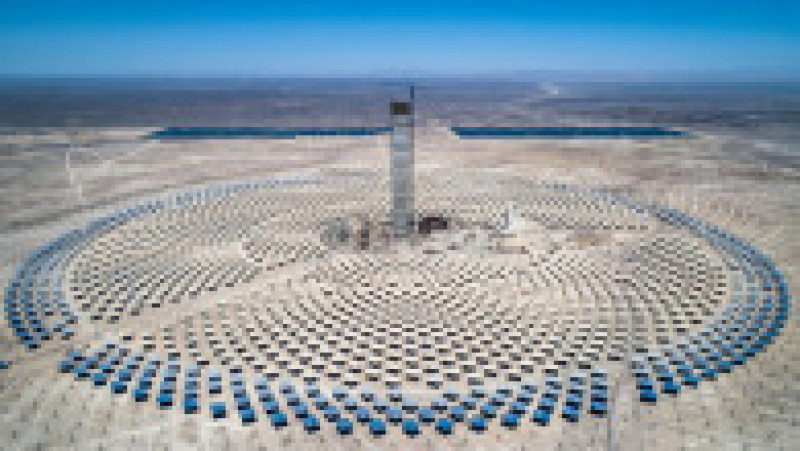 Imagine din februarie 2019 cu Cerro Dominator, prima centrală termică solară din America Latină. Sursa foto: Profimedia Images | Poza 6 din 16