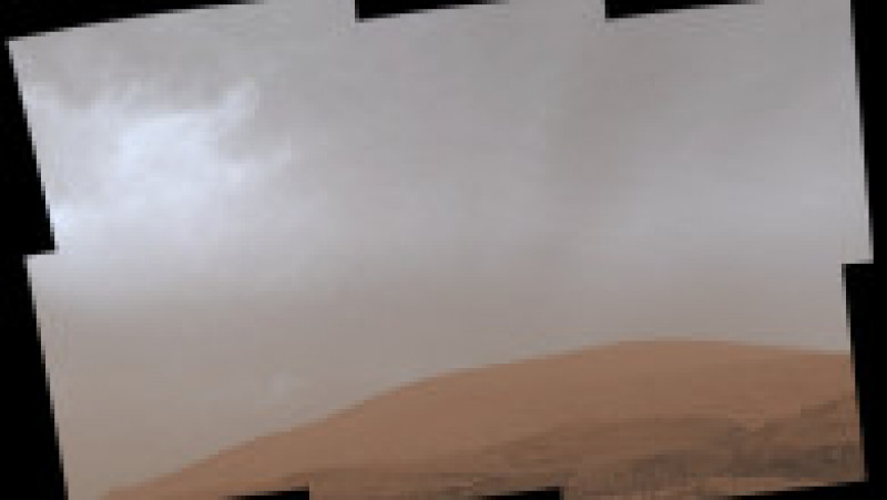 Nori sidefii pe Marte. Fotografie trimisă de roverul Curiosity. Foto: NASA | Poza 5 din 6