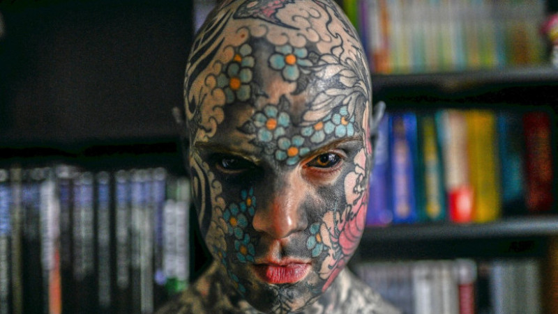 Sylvain Helaine, alias Freaky Hoody, este cel mai tatuat profesor din Franța Foto: Profimedia