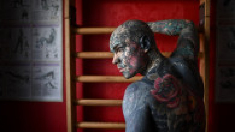 Sylvain Hélaine, alias Freaky Hoody, aproape că nu mai are nicio zonă a corpului netatuată Foto: Profimedia | Poza 11 din 12