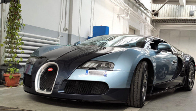 Un Bugatti Veyron a fost înmatriculat în România, anunță RAR FOTO: Registrul Auto Român