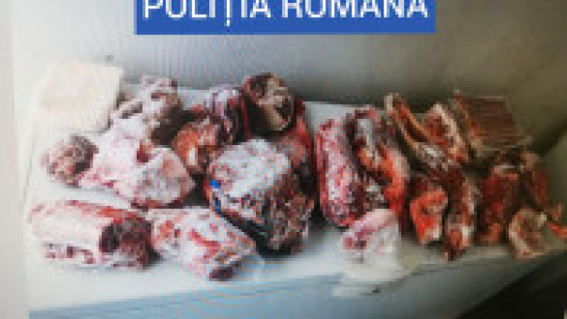 Cele 40 de kilograme de carne ar proveni din vânat. Foto: Poliția Română | Poza 1 din 4