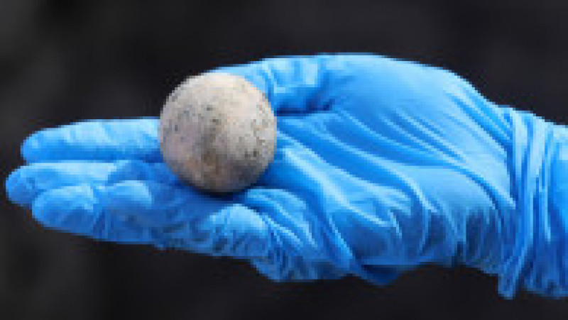 O echipă de arheologi israelieni a descoperit un ou de găină intact cu o vechime de aproximativ 1.000 de ani. Foto: Profimedia | Poza 2 din 9
