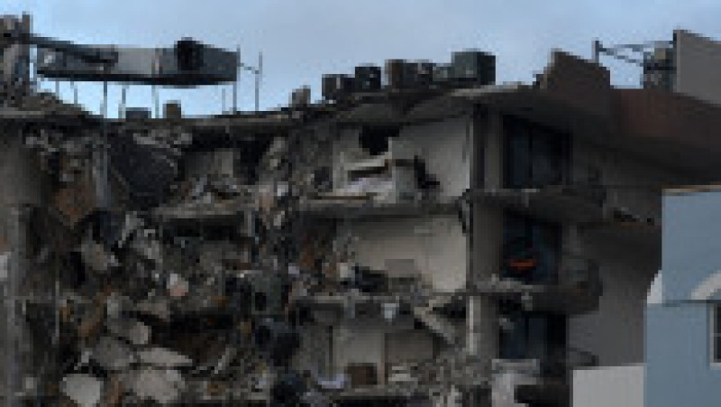 Ruinele clădirii cu 12 etaje prăbușite în Miami. Foto: Profimedia Images | Poza 6 din 7