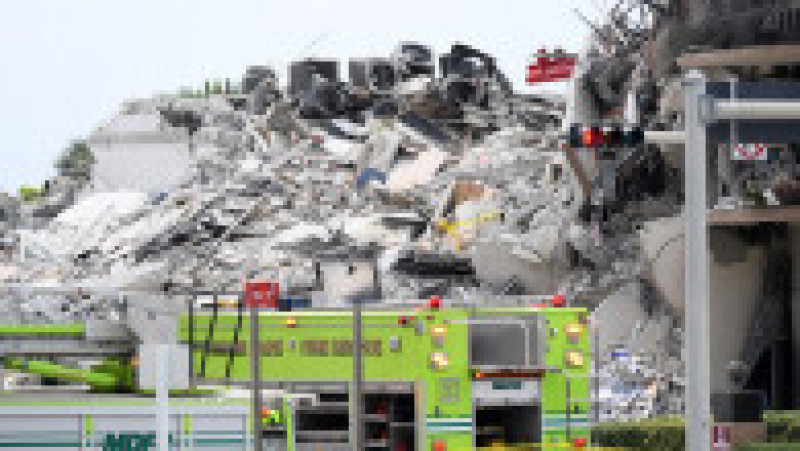 Ruinele clădirii cu 12 etaje prăbușite în Miami. Foto: Profimedia Images | Poza 7 din 9