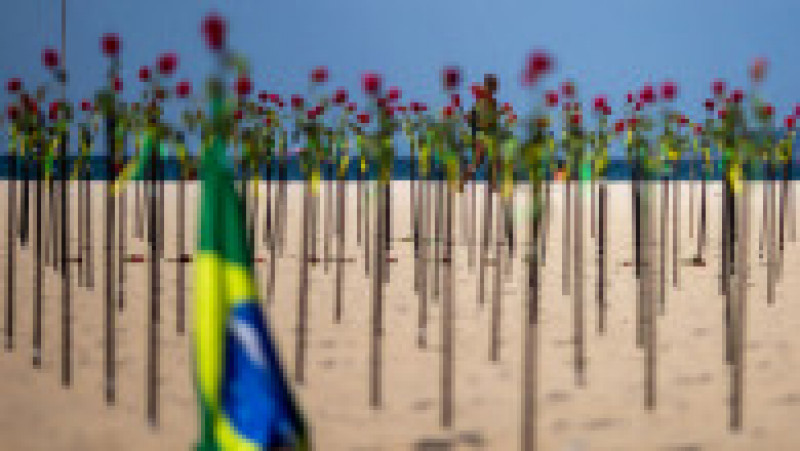 Plaja Copacabana a fost acoperită cu trandafiri roșii. FOTO: Getty Images | Poza 5 din 6