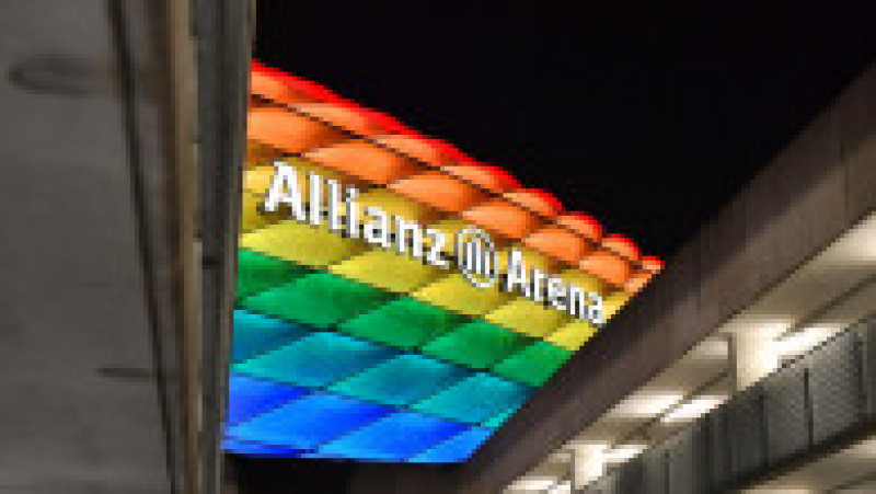 Allianz Arena din Munchen ar putea fi iluminată în culorile curcubeului pentru meciul Ungaria-Germania din cadrul grupelor EURO 2020, în semn de protest față de o lege anti-LGBT votată la Budapesta. Foto: Profimedia Images | Poza 5 din 5