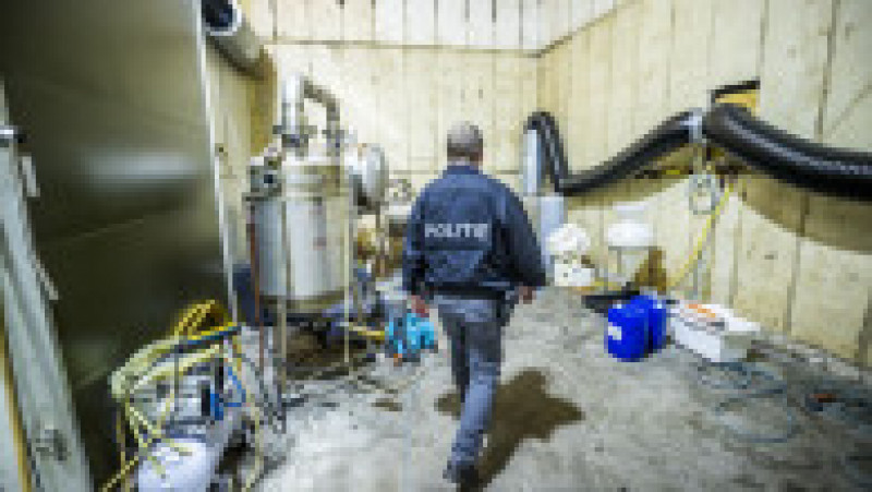 Cel mai mare şi mai profesionist laborator de droguri sintetice descoperit vreodată în Olanda. Foto: Profimedia Images | Poza 2 din 9