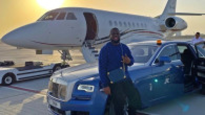 Hushpuppi, în vârstă de 37 de ani, este cunoscut pentru că posta pe Instagram fotografii cu stilul său de viață luxos.. Instagram/Hushpuppi | Poza 4 din 6