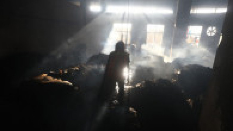 52 de morți în urma unui incendiu izbucnit la o fabrică din Bangladesh. Foto: Profimedia Images | Poza 4 din 12