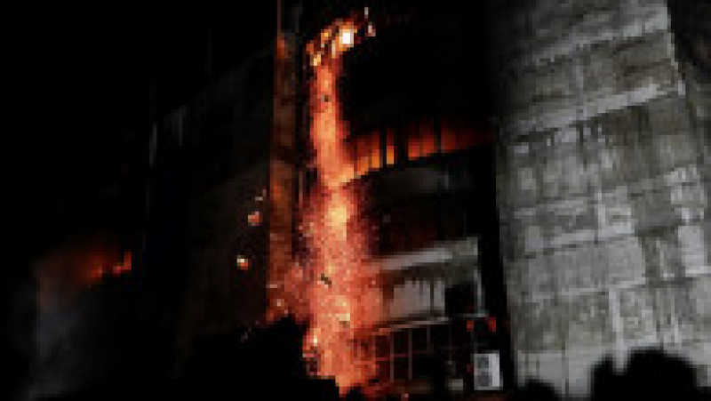 52 de morți în urma unui incendiu izbucnit la o fabrică din Bangladesh. Foto: Profimedia Images | Poza 9 din 12