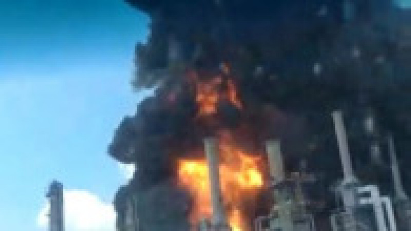 Explozie și incendiu la Rafinăria Petromidia din Năvodari, | Poza 10 din 10