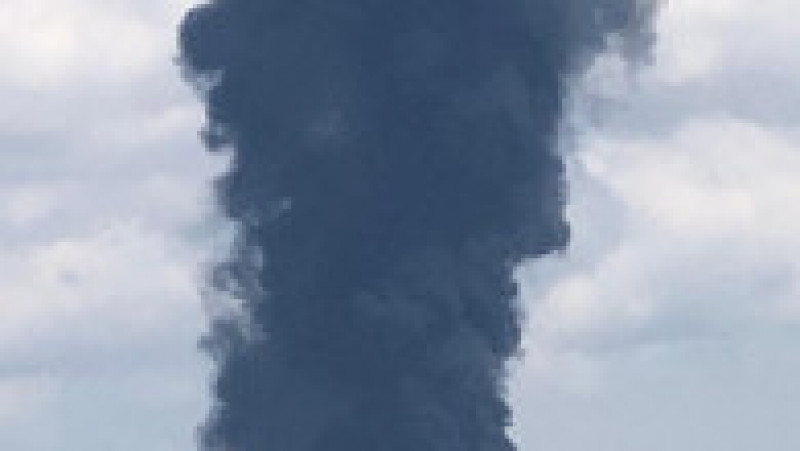 Explozie și incendiu la Rafinăria Petromidia din Năvodari, | Poza 1 din 10