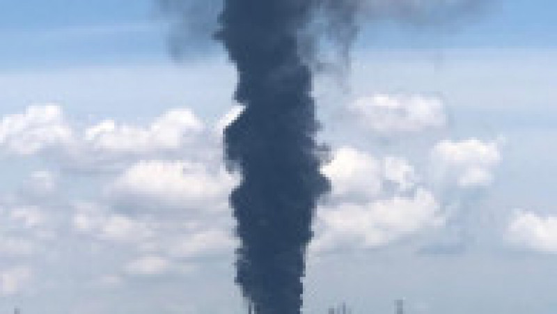 Explozie și incendiu la Rafinăria Petromidia din Năvodari, | Poza 2 din 10
