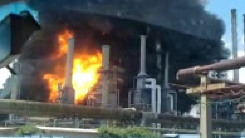 Explozie și incendiu la Rafinăria Petromidia din Năvodari, | Poza 7 din 10