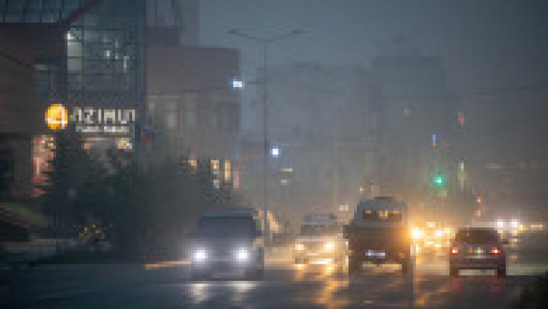 Orașul Iakutsk a fost învăluit de fum înecăcios de la incendiile siberiene. Foto: Profimedia Images | Poza 8 din 8