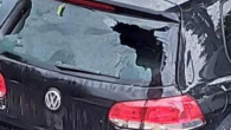 Mașini avariate de grindină FOTO: Facebook/ Meteo News 24 | Poza 6 din 23