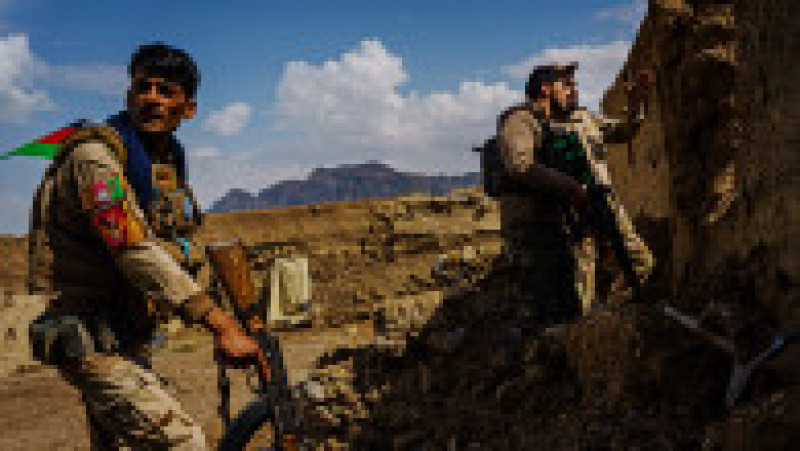 Forțele de securitate afgane încearcă să combată o ofensivă a talibanilor desfășurată în 4 mai 2021 în districtul Panjwayi al provinciei Kandahar din Afganistan. Sursă foto: Profimedia Images | Poza 6 din 41