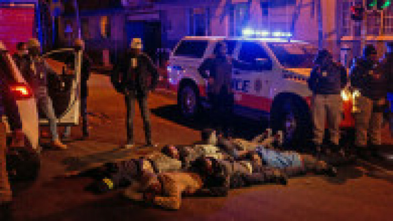 Protestatari arestați de poliție în Africa de Sud. Foto: Profimedia Images | Poza 7 din 10
