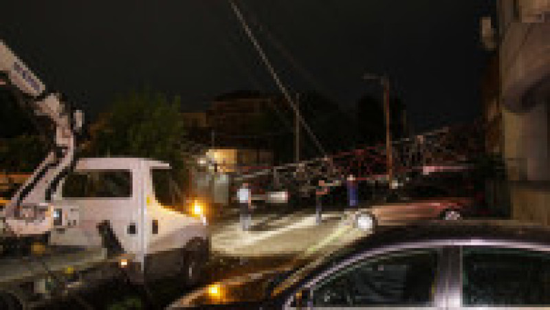 Urmările furtunii de miercuri seara din București. Foto: Inquam Photos// Octav Ganea | Poza 1 din 7