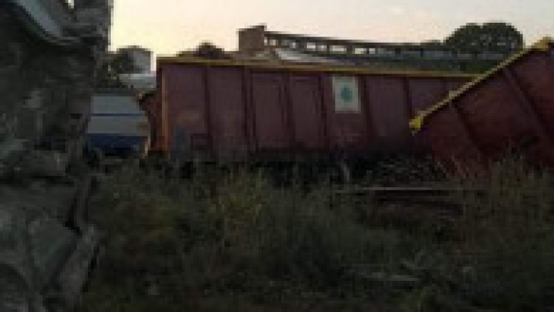 Un tren de marfă a intrat într-o altă garnitură care staționa la Fetești. Sursa foto: Federația Sindicatelor Mecanicilor de Locomotivă | Poza 13 din 28