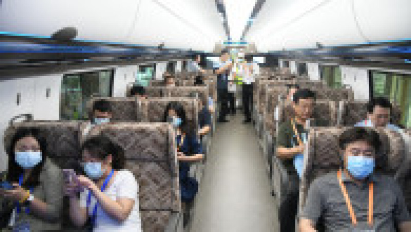 Chinezii susțin că acest tip de tren ar putea deveni un mijloc de transport mai rapid și decât avionul, inclusiv pe distanțe ce depășesc 1.000 de kilometri. Foto: Profimedia Images | Poza 4 din 6