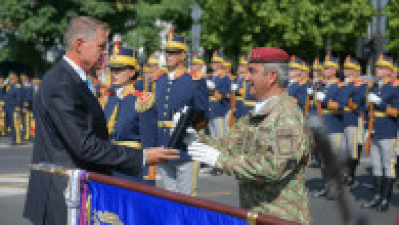 Klaus Iohannis la ceremonia militară organizată cu ocazia încheierii misiunii Armatei României în Afganistan. Foto: presidency.ro | Poza 9 din 15