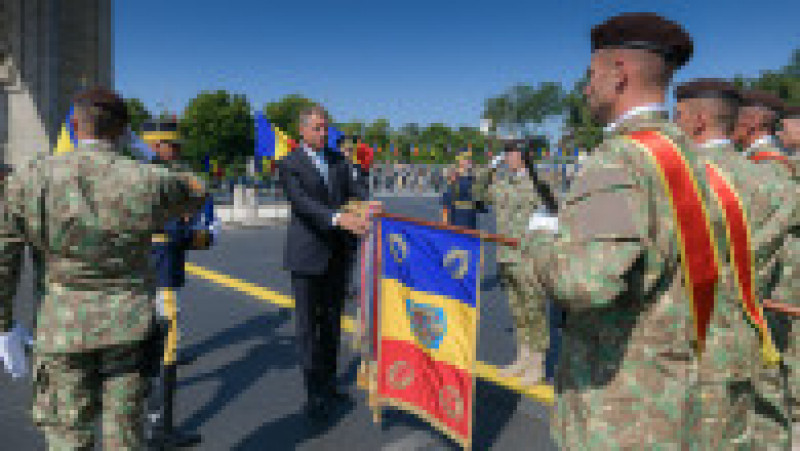 Klaus Iohannis la ceremonia militară organizată cu ocazia încheierii misiunii Armatei României în Afganistan. Foto: presidency.ro | Poza 13 din 15