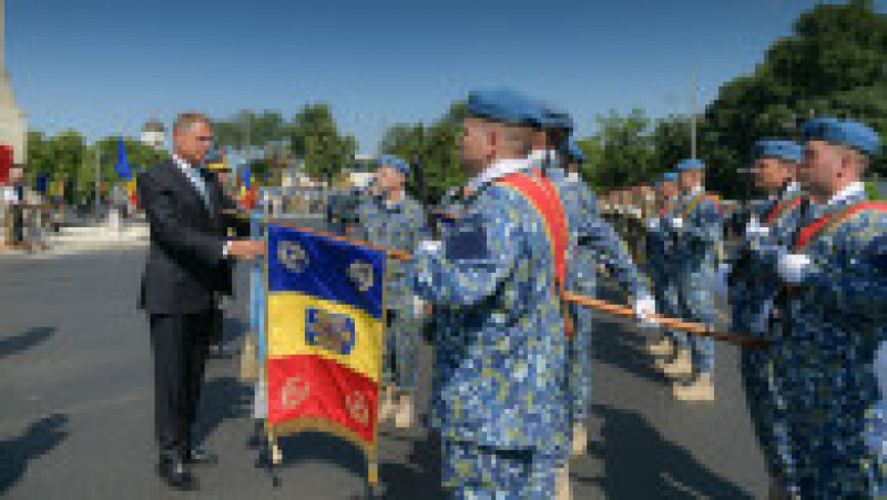 Klaus Iohannis la ceremonia militară organizată cu ocazia încheierii misiunii Armatei României în Afganistan. Foto: presidency.ro | Poza 14 din 15