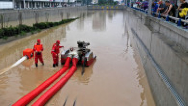 Inundații în Zhengzhou, capitala provinciei Henan, 22 iulie 2021. Sursa foto: Profimedia Images | Poza 2 din 17