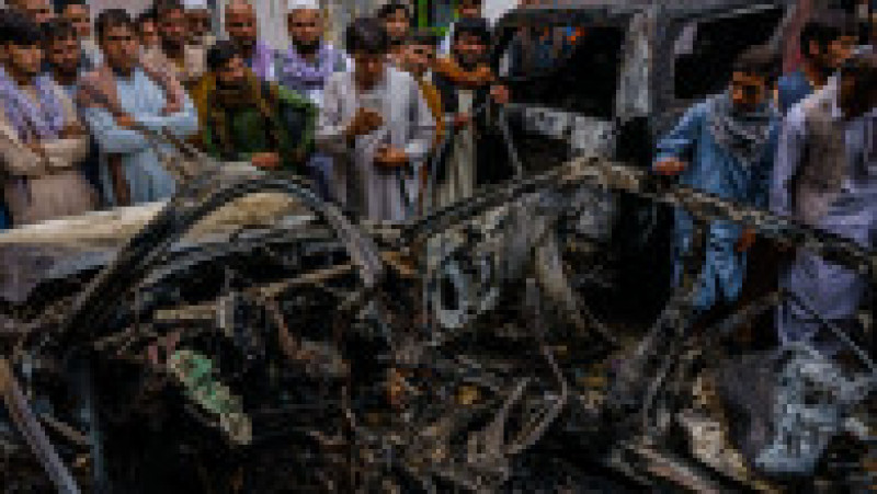 Rămășițele mașinii lovite de drona americană în Kabul. Foto: Profimedia | Poza 1 din 9