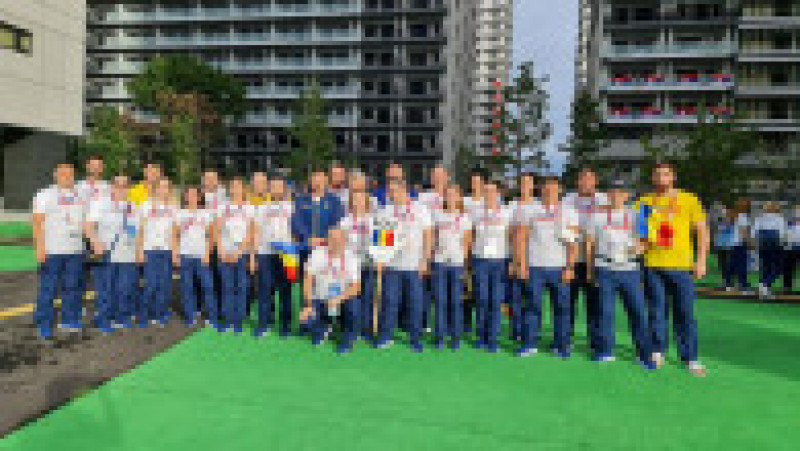 Delegația României înainte de ceremonia de închidere a Jocurilor Olimpice de la Tokyo Foto: Facebook COSR | Poza 9 din 9
