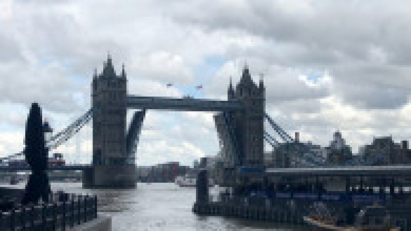 Tower Bridge din Londra se blochează pentru a doua oară într-un an. Foto: Profimedia Images | Poza 4 din 8