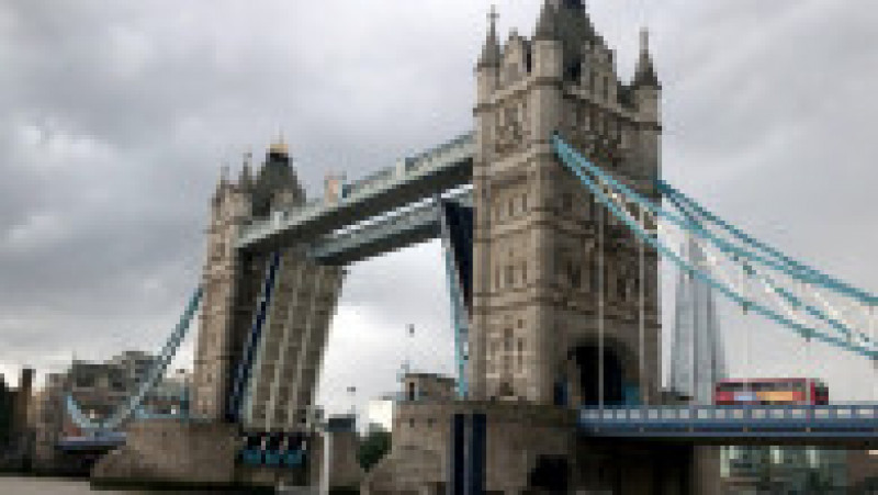 Tower Bridge din Londra se blochează pentru a doua oară într-un an. Foto: Profimedia Images | Poza 3 din 8