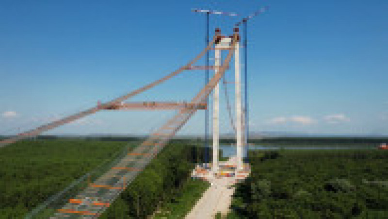 La momentul finalizării, va fi al treilea pod din Europa din punct de vedere al deschiderii centrale şi al lungimii. Foto: Facebook / Cătălin Drulă | Poza 1 din 5
