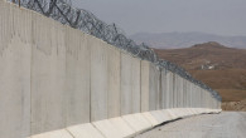 Turcia construieşte un zid lung de 295 km la graniţa cu Iranul. FOTO Getty Images | Poza 2 din 5