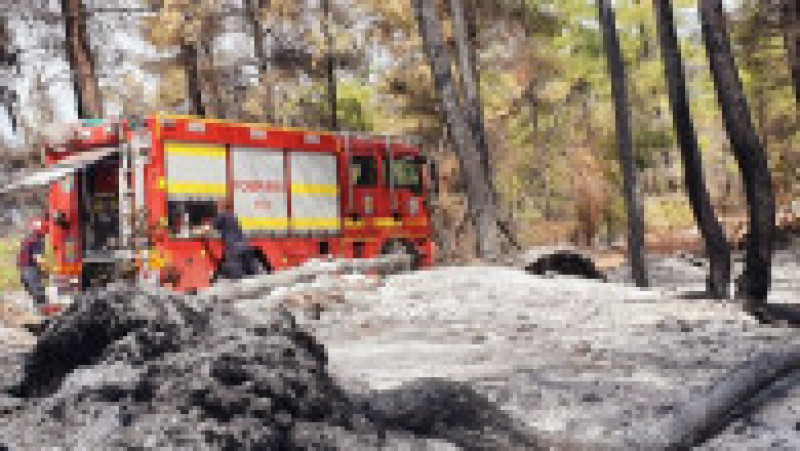 Pompierii români intervin vineri la incendiile din zona localităților Metochi și Kalyvia din Grecia. Foto: IGSU | Poza 4 din 5