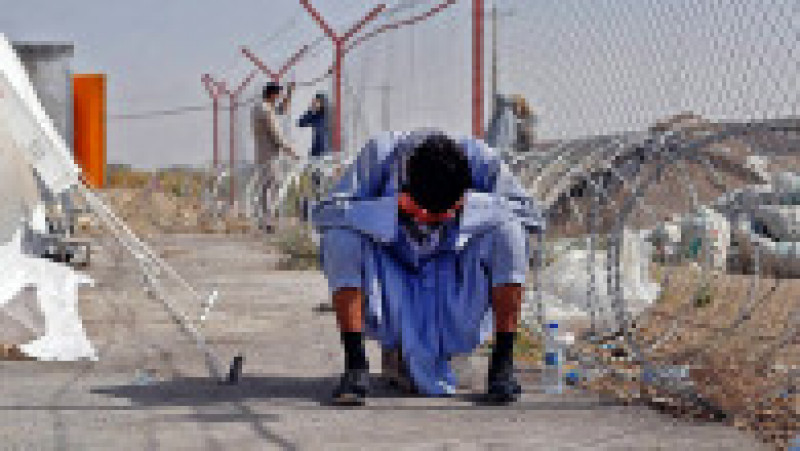 Refugiat afgan la granița cu Iranul Foto: Profimedia | Poza 1 din 40