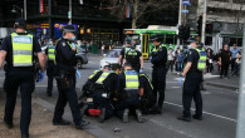 În Australia au avut loc ciocniri între poliţie şi sute de protestatari anti-lockdown. Foto: Profimedia | Poza 17 din 17