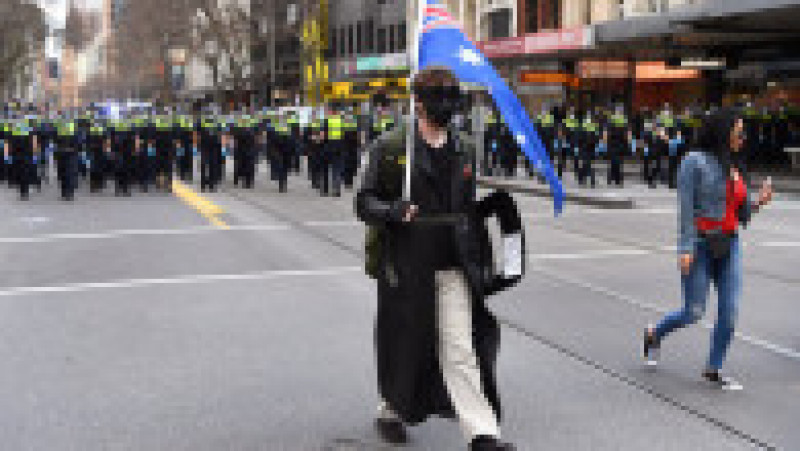 În Australia au avut loc ciocniri între poliţie şi sute de protestatari anti-lockdown. Foto: Profimedia | Poza 7 din 17