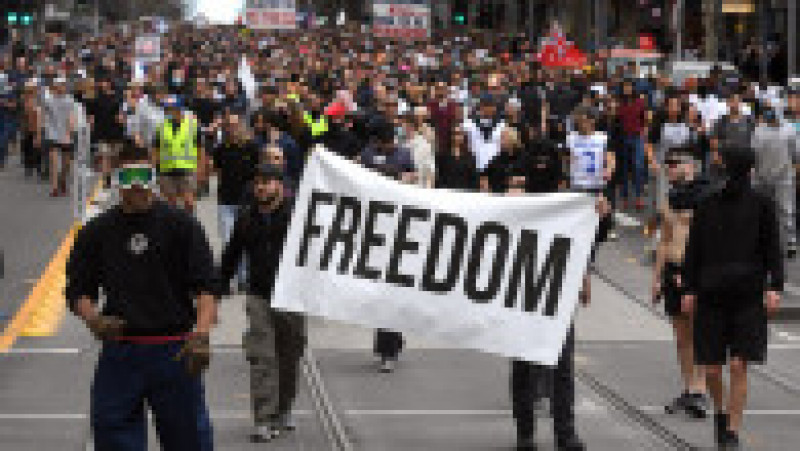 În Australia au avut loc ciocniri între poliţie şi sute de protestatari anti-lockdown. Foto: Profimedia | Poza 9 din 17