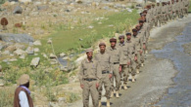 Noi recruți în rândul forțelor de securitate afgane iau parte la un antrenament în Valea Panjshir Foto: Profimedia | Poza 2 din 19