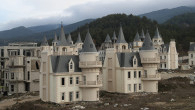 Orașul-fantomă cu peste 700 de castele din centrul Turciei FOTO: Profimedia Images | Poza 2 din 11