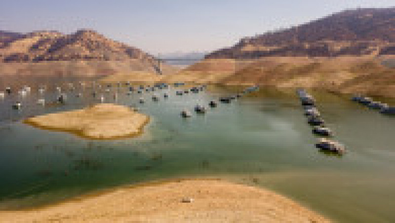 Bărci locuibile pe lacul Oroville California, la 5 septembrie 2021. Lacul este în prezent la 23% din capacitate din cauza secetei extreme. Foto: Profimedia Images | Poza 3 din 7